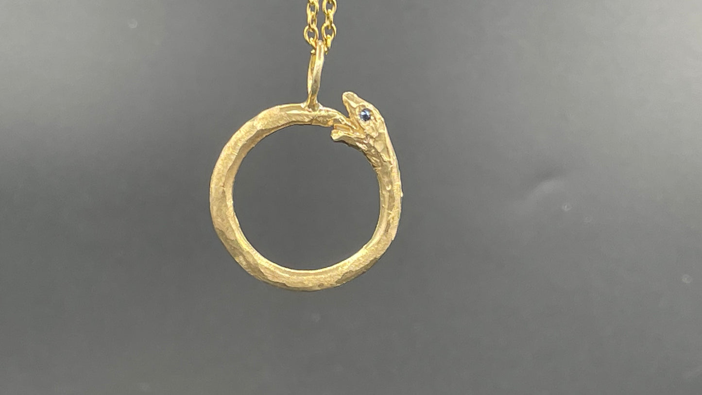 Ciondolo uroboro bronzo e zaffiro