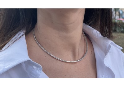 Choker argento battuto