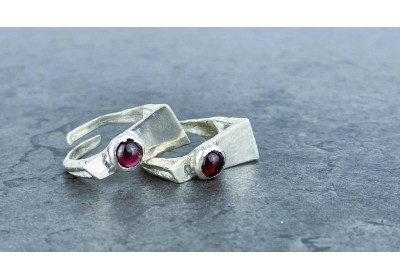 Anello in argento e rodolite